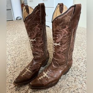 Circle G Brown Embroidered Heeled Boots